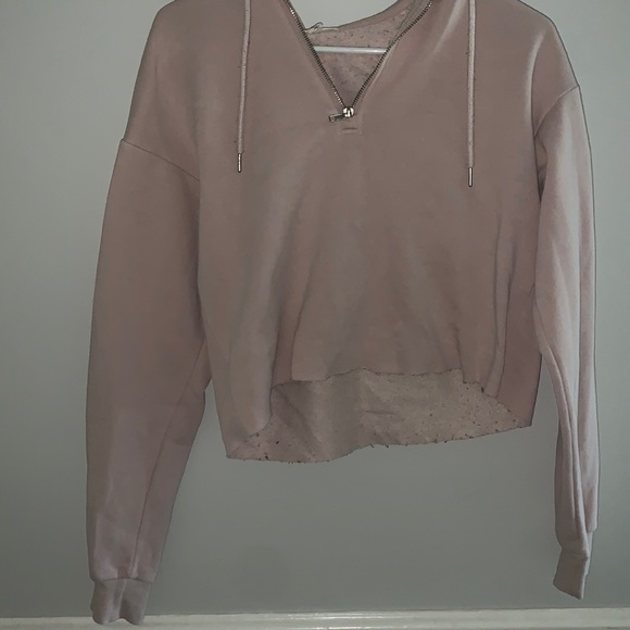 Pale pink hooded, cropped sweater. - Picture 1 of 2